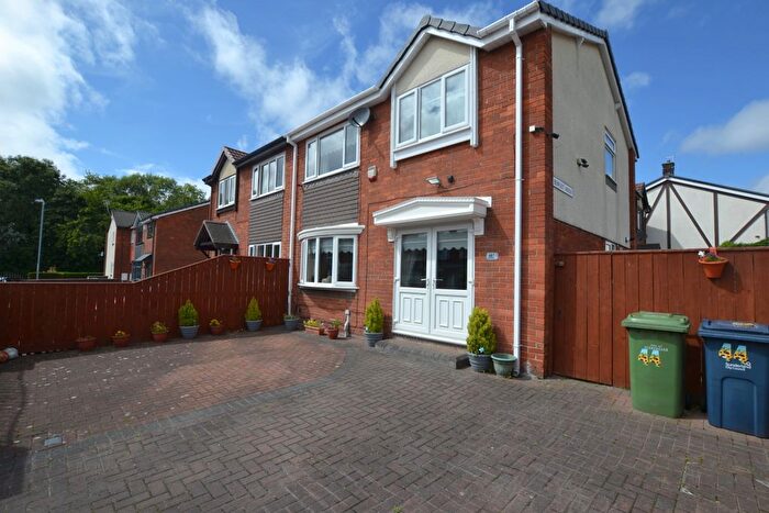 3 Bedroom Semi-Detached House For Sale In Benfleet Avenue, Sunderland, SR5