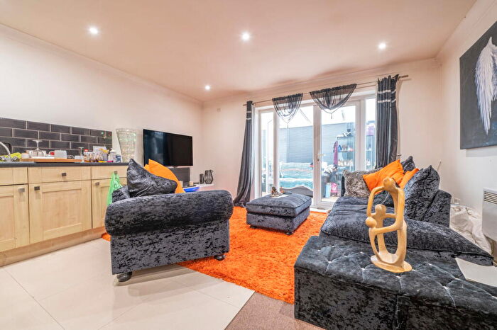 1 Bedroom Flat For Sale In Howard Road, Southampton, Hampshire, SO15