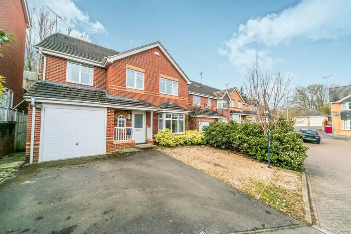 5 Bedroom Detached House To Rent In Tymawr, Caversham, Reading, RG4