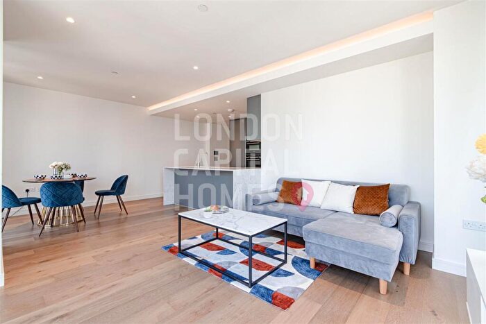 2 Bedroom Apartment To Rent In Hampton Tower, Marsh Wall, London, E14