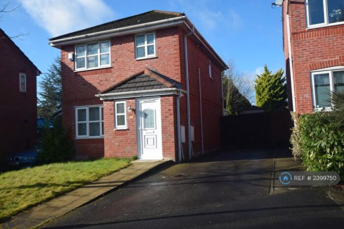 3 Bedroom Detached House To Rent In Oakshaw Close, Manchester, M9