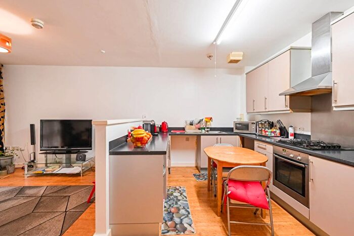 3 Bedroom Flat For Sale In Raymond Chadburn House, Forest Gate, London, E7