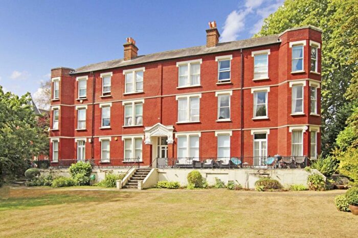 4 Bedroom Flat To Rent In Clevedon Road, Twickenham, TW1