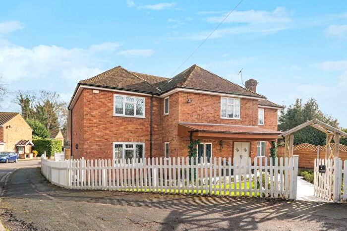 5 Bedroom Detached House For Sale In Stoke Poges, Buckinghamshire, Duffield Lane, SL2