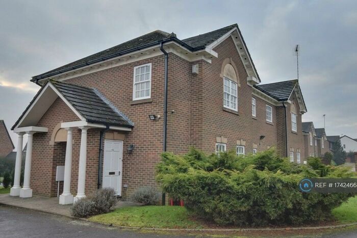 Studio To Rent In Skelton Close, Luton, LU3