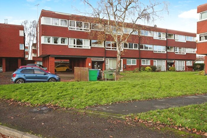 2 Bedroom Flat For Sale In Cleaver Gardens, Nuneaton, CV10