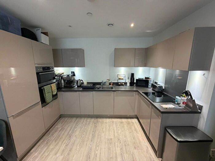 2 Bedroom Flat To Rent In Hoffmans Road, E17