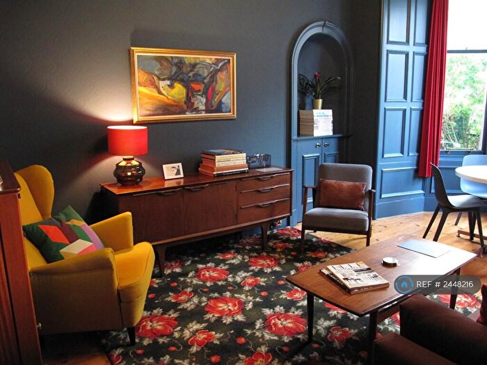 2 Bedroom Flat To Rent In Comely Bank Grove, Edinburgh, EH4