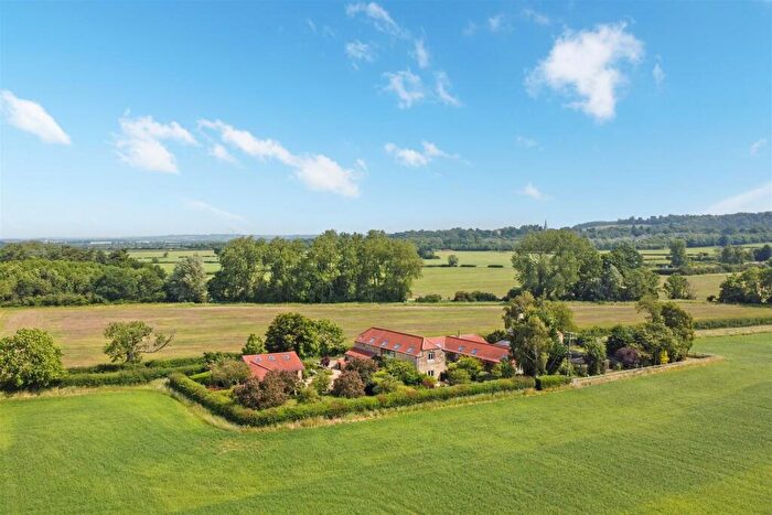 6 Bedroom Detached House For Sale In Low Fields, Fulbeck, NG32