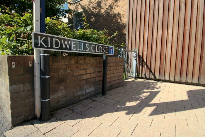 1 Bedroom Flat To Rent In Kidwells Close, Maidenhead, SL6