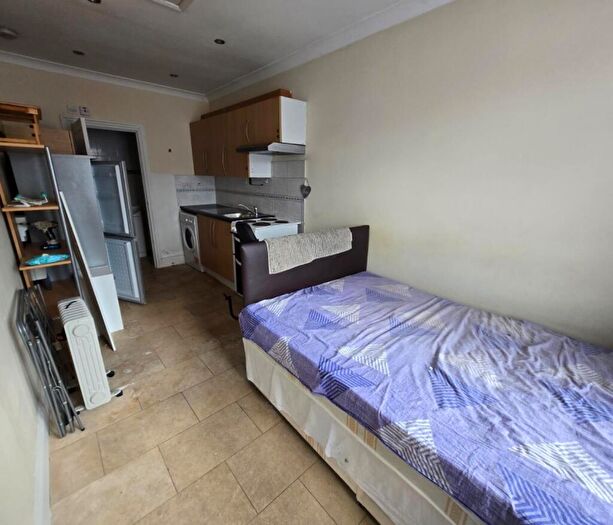 House To Rent In Vernon Drive, Stanmore, HA7