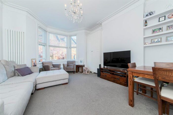 2 Bedroom Flat For Sale In Dennington Park Road, West Hampstead, NW6