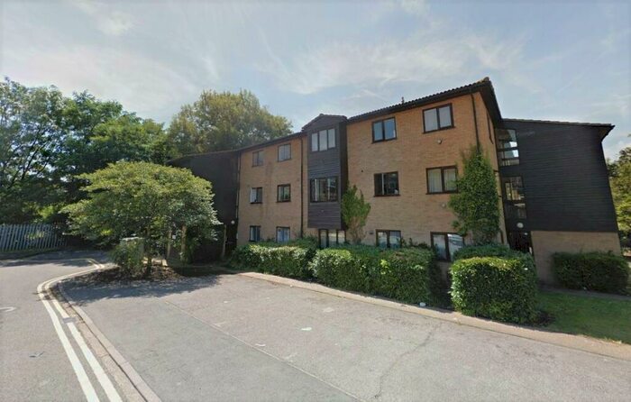 1 Bedroom Apartment To Rent In Victoria Road, Slough, SL2