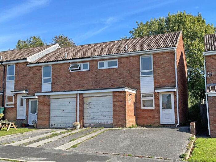 3 Bedroom End Of Terrace House For Sale In Wentwood Gardens, Thornbury, Plymouth, PL6