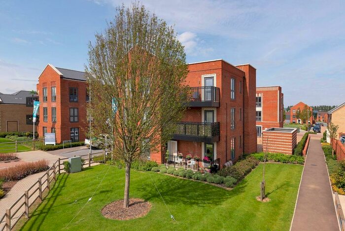 2 Bedroom Flat To Rent In Albany House, Baddlesmere Drive, Kings Hill ME19