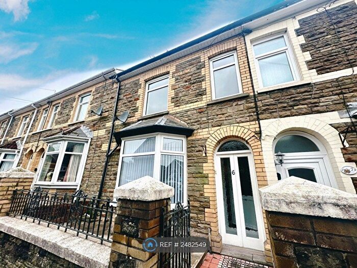 3 Bedroom Terraced House To Rent In Castan Road, Pontyclun, CF72