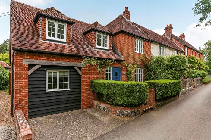 3 Bedroom Cottage To Rent In St. Clements Cottages, SO32
