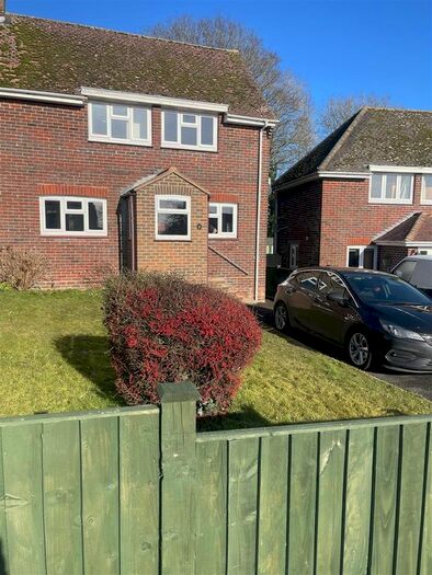 3 Bedroom Property To Rent In Roman Road, Stockbridge, SO20