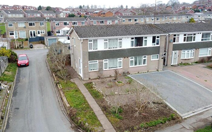 3 Bedroom Semi Detached House For Sale In Stamford Road, Brierley Hill, DY5