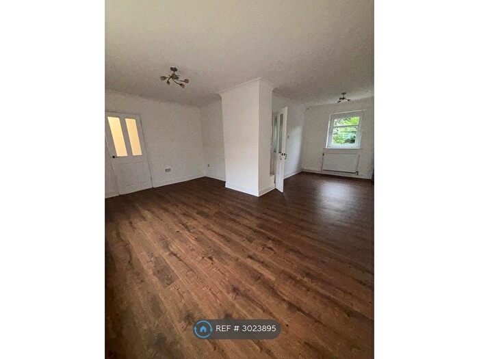 3 Bedroom End Terrace House To Rent In Striven Crescent, Wishaw, ML2