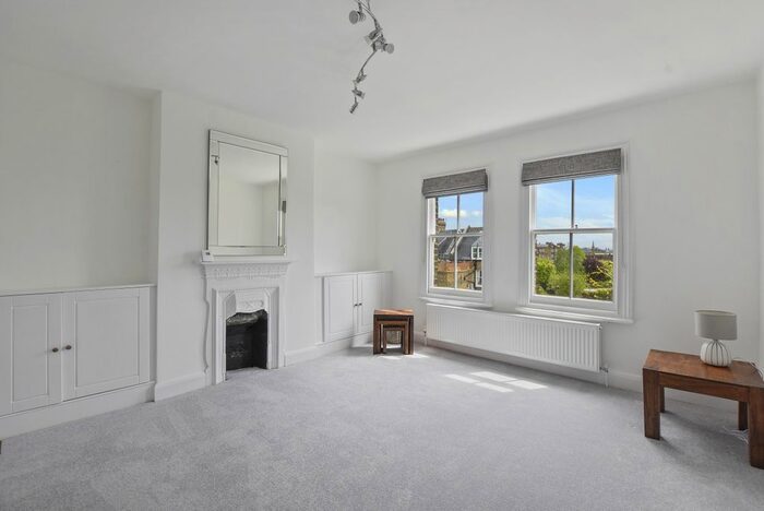 1 Bedroom Flat For Sale In Dyne Road, London, NW6