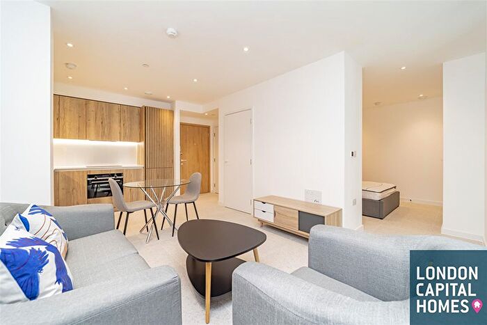 Studio To Rent In Jacquard Point, Tapestry Way, London, E1