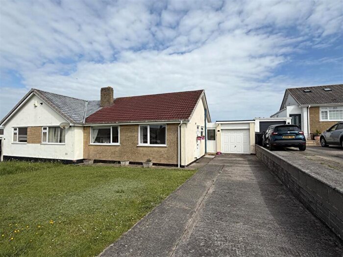 2 Bedroom Semi-Detached Bungalow For Sale In Wallenge Close, Paulton, BS39