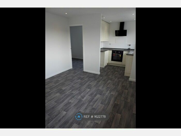 1 Bedroom Flat To Rent In Wedgewood Road, Hitchin, SG4