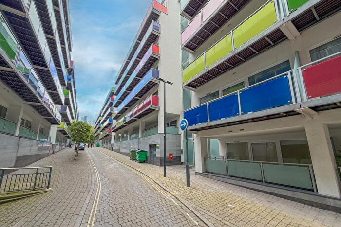 1 Bedroom Apartment For Sale In Concord Street, Leeds, LS2