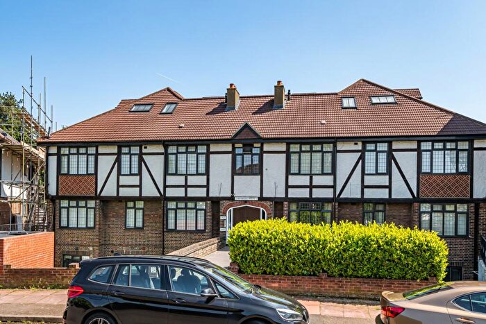 1 Bedroom Flat To Rent In Foxgrove Avenue Beckenham, BR3