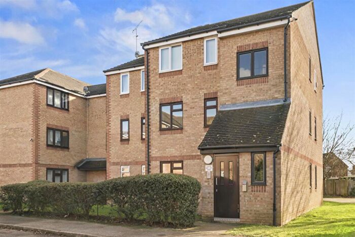 1 Bedroom Flat To Rent In Danbury Crescent, South Ockendon, RM15