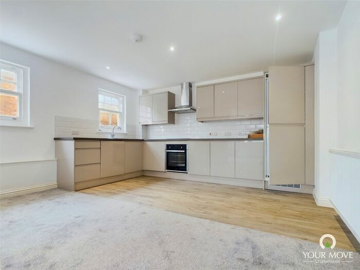 1 Bedroom Flat To Rent In High Street, Broadstairs, Kent, CT10