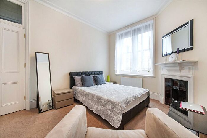 Studio To Rent In Charing Cross Road, Covent Garden, London, WC2H