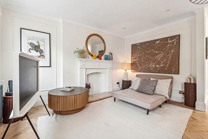 2 Bedroom Flat To Rent In Philbeach Gardens, Earls Court, SW5