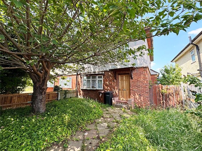 3 Bedroom Semi Detached House For Sale In Snelling Avenue, Northfleet, Gravesend, Kent, DA11