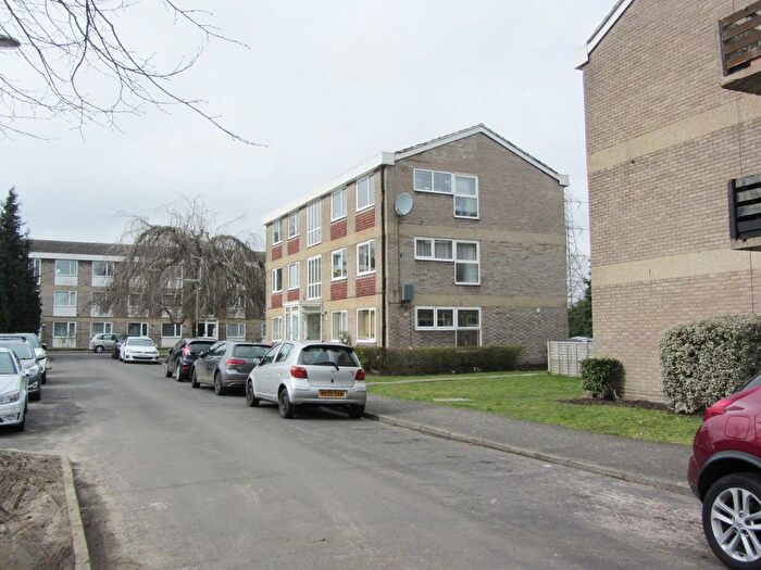 1 Bedroom Flat To Rent In Chertsey Road, Addlestone, KT15