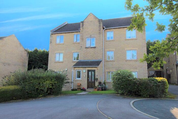 2 Bedroom Flat To Rent In Pinfold, Clayton, Bradford, BD14