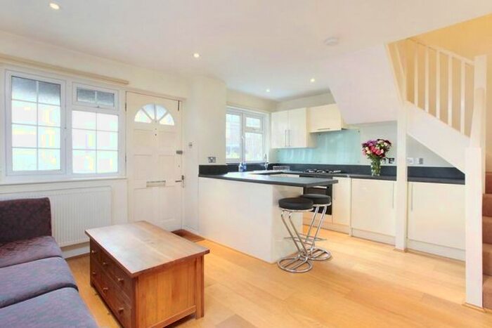 1 Bedroom End Of Terrace House To Rent In College Gardens, London, SW17