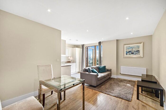 1 Bedroom Apartment To Rent In Salcombe Court, St. Ives Place, London, E14