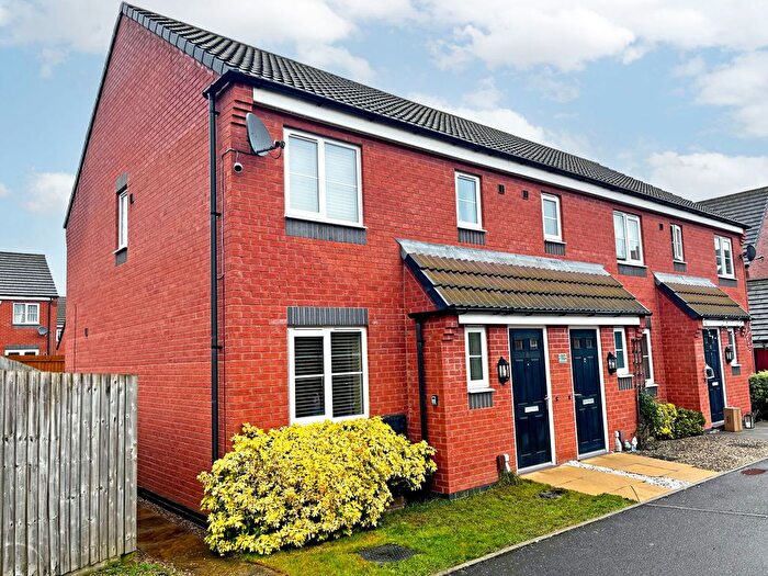 3 Bedroom End Terrace House For Sale In Pasture Drive, Birstall, Leicester, LE4