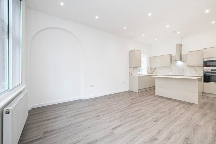2 Bedroom Flat To Rent In Heath Street, Hampstead, NW3