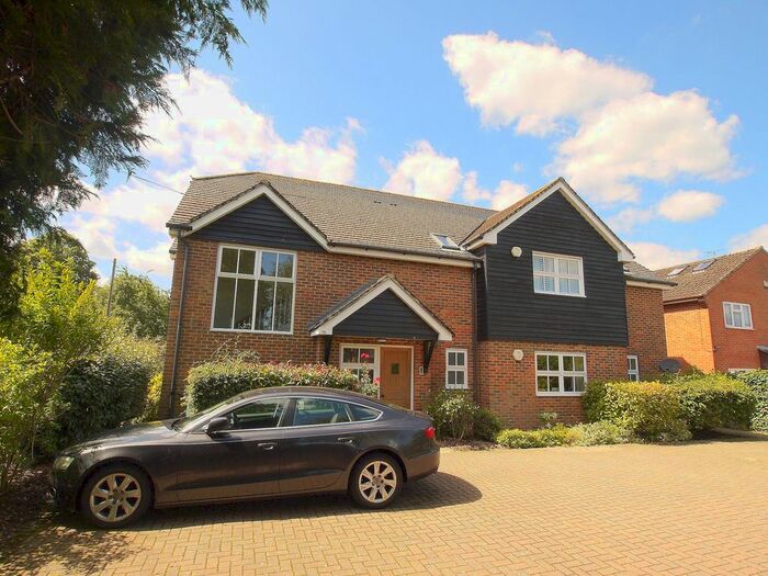 2 Bedroom Property To Rent In Childsbridge Lane, Seal, Sevenoaks, TN15