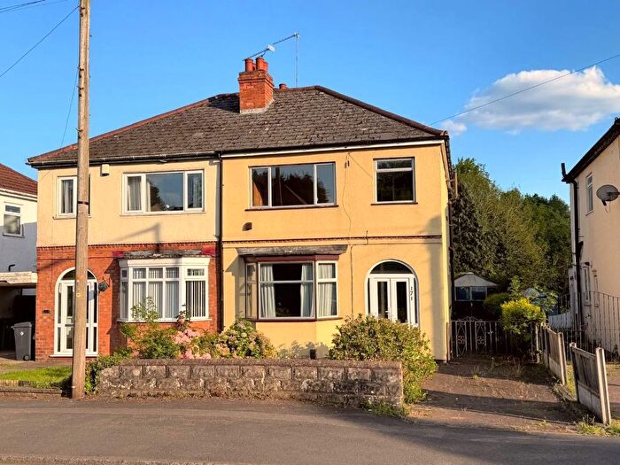 3 Bedroom Semi-Detached House For Sale In Bridgnorth Road, Wolverhampton, WV6