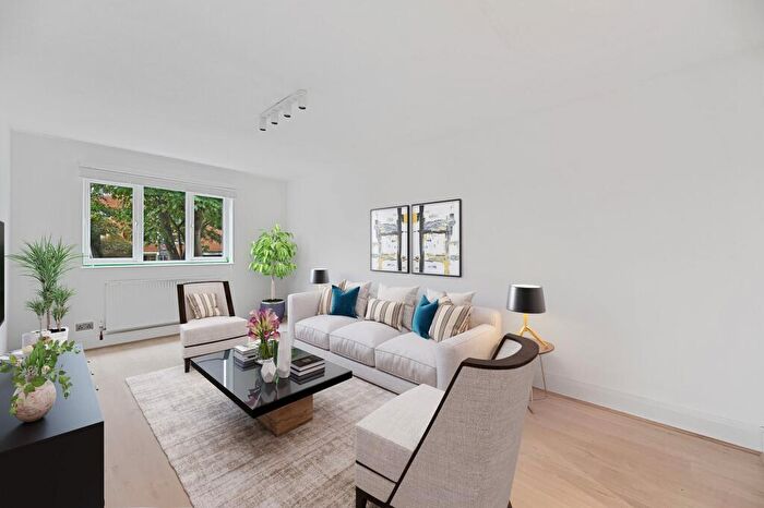 1 Bedroom Apartment For Sale In Grove Road, Kingfisher Court, SM1