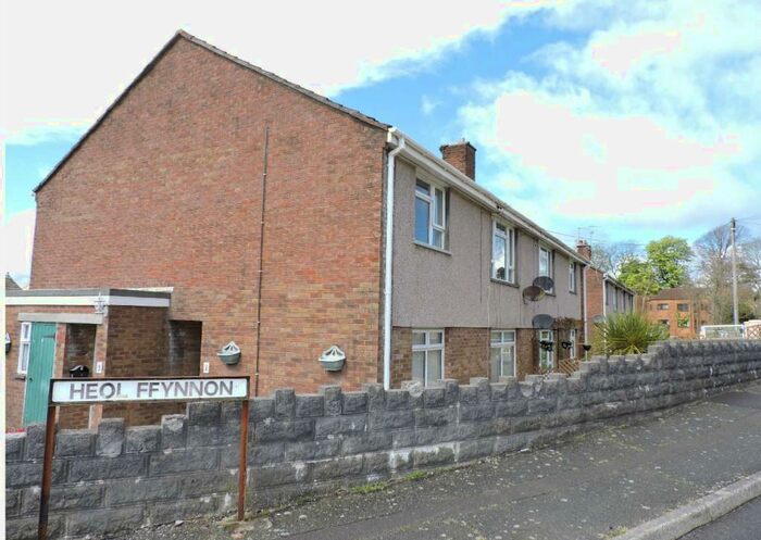 2 Bedroom Flat To Rent In Heol Ffynnon, Loughor, Swansea, SA4