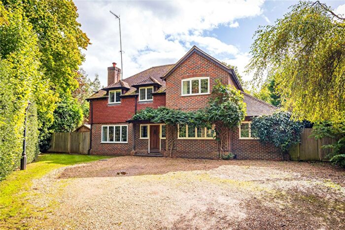 3 Bedroom Detached House To Rent In The Fairway, Busbridge, Godalming, Surrey, GU7