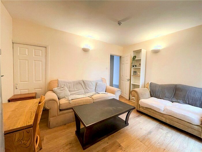 5 Bedroom Terraced House To Rent In Strode Street, Egham, TW20