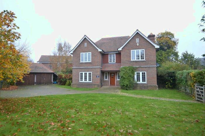 4 Bedroom Detached House To Rent In Cayton Road, Coulsdon CR5