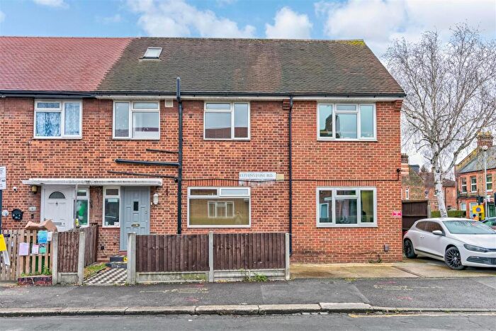 Studio To Rent In Elphinstone Road, Walthamstow, E17