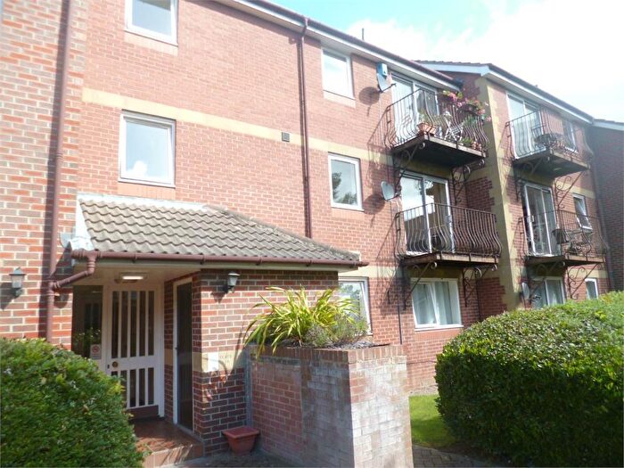 2 Bedroom Apartment To Rent In Deneside Court, Selborne Gardens, Jesmond, Newcastle Upon Tyne, Tyne And Wear, NE2